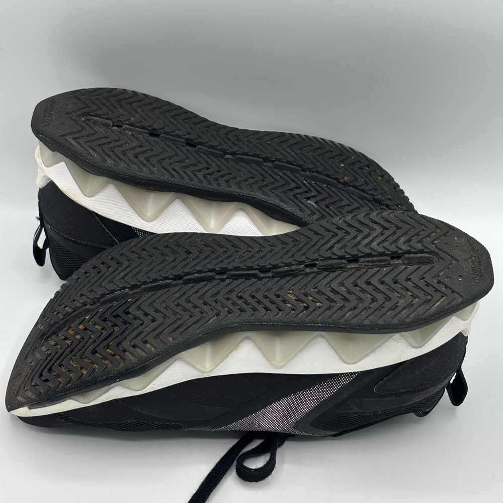 Reebok Womens Black 8 1/2 running shoes. - Picture 5 of 8